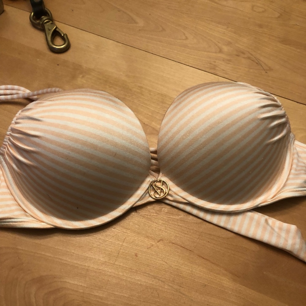 Victoria Secret bombshell bikini top